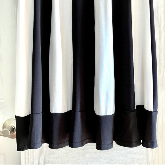 Swing Dress in Black and White Stripes from Connected Apparel Size 12 - Picture 3 of 7